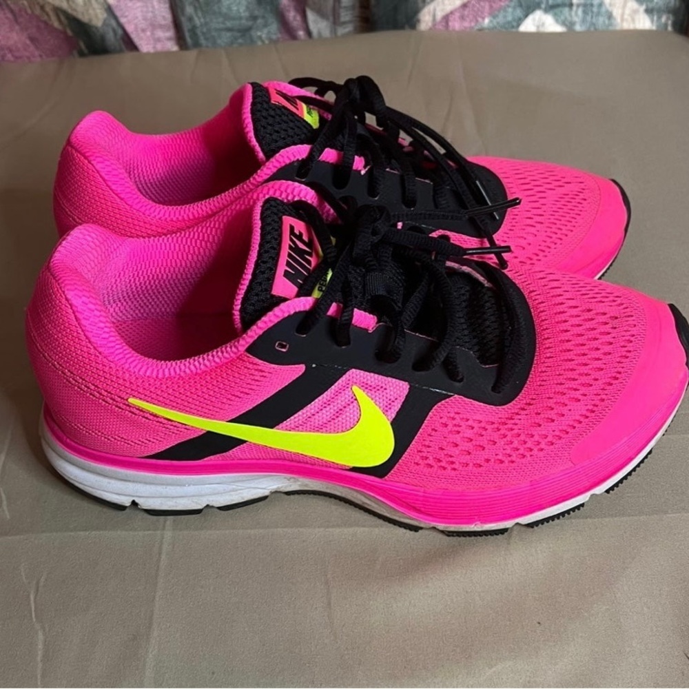 Nike Pegasus 30 Women’s size 8